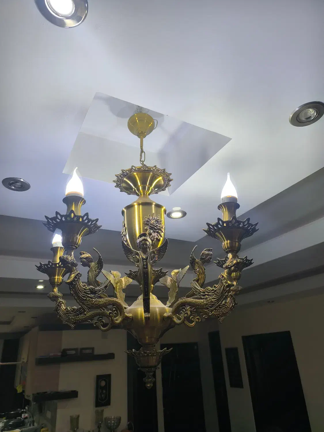 لوستر ۵ شاخه برنزی  (طرح فرشته)|لوستر و چراغ آویز|خرم‌آباد, |دیوار