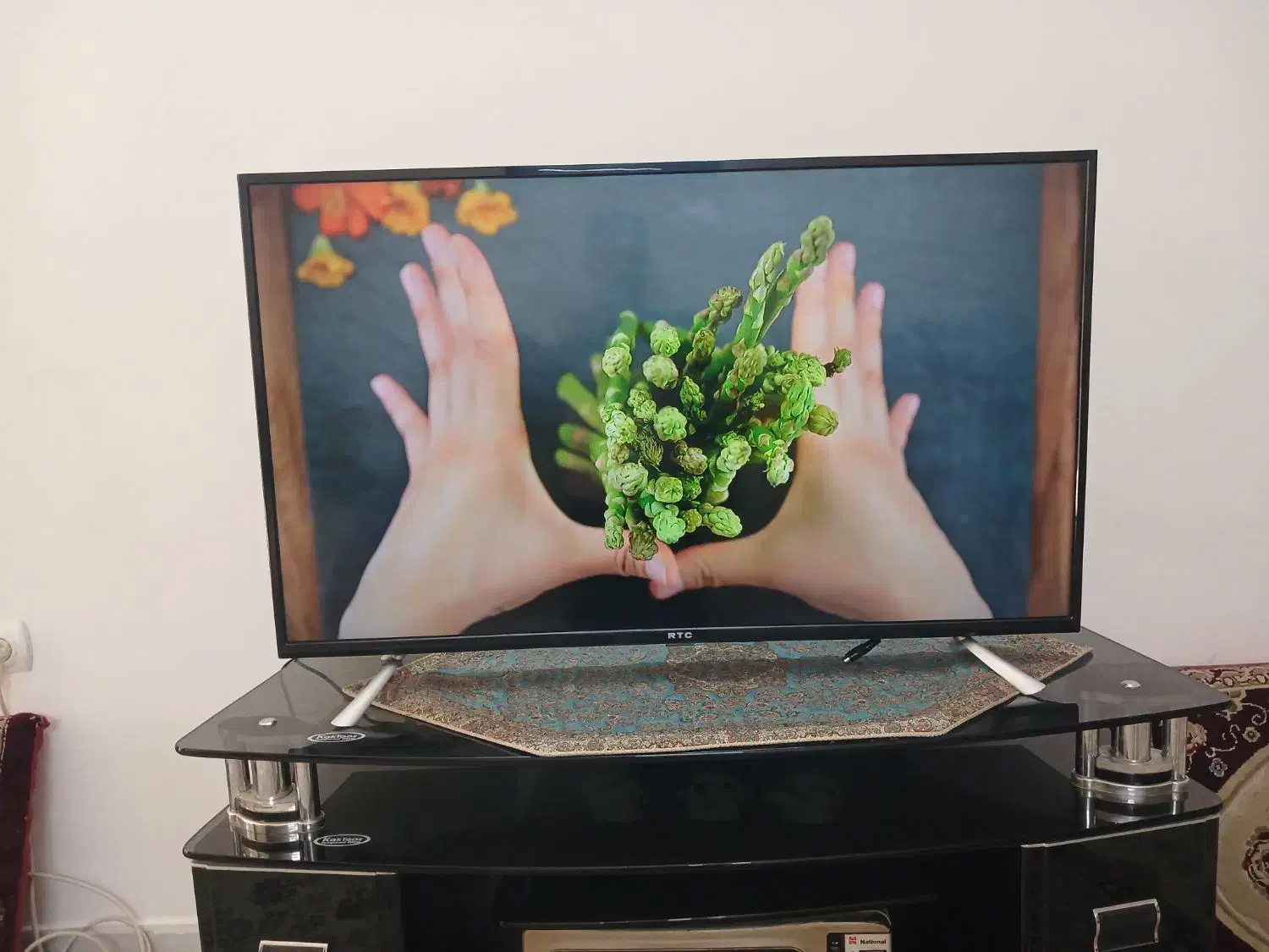 ال ای دی ۴۳ با ۲۱ ماه گارانتی|تلویزیون و پروژکتور|نیشابور, شهرک جانبازان|دیوار