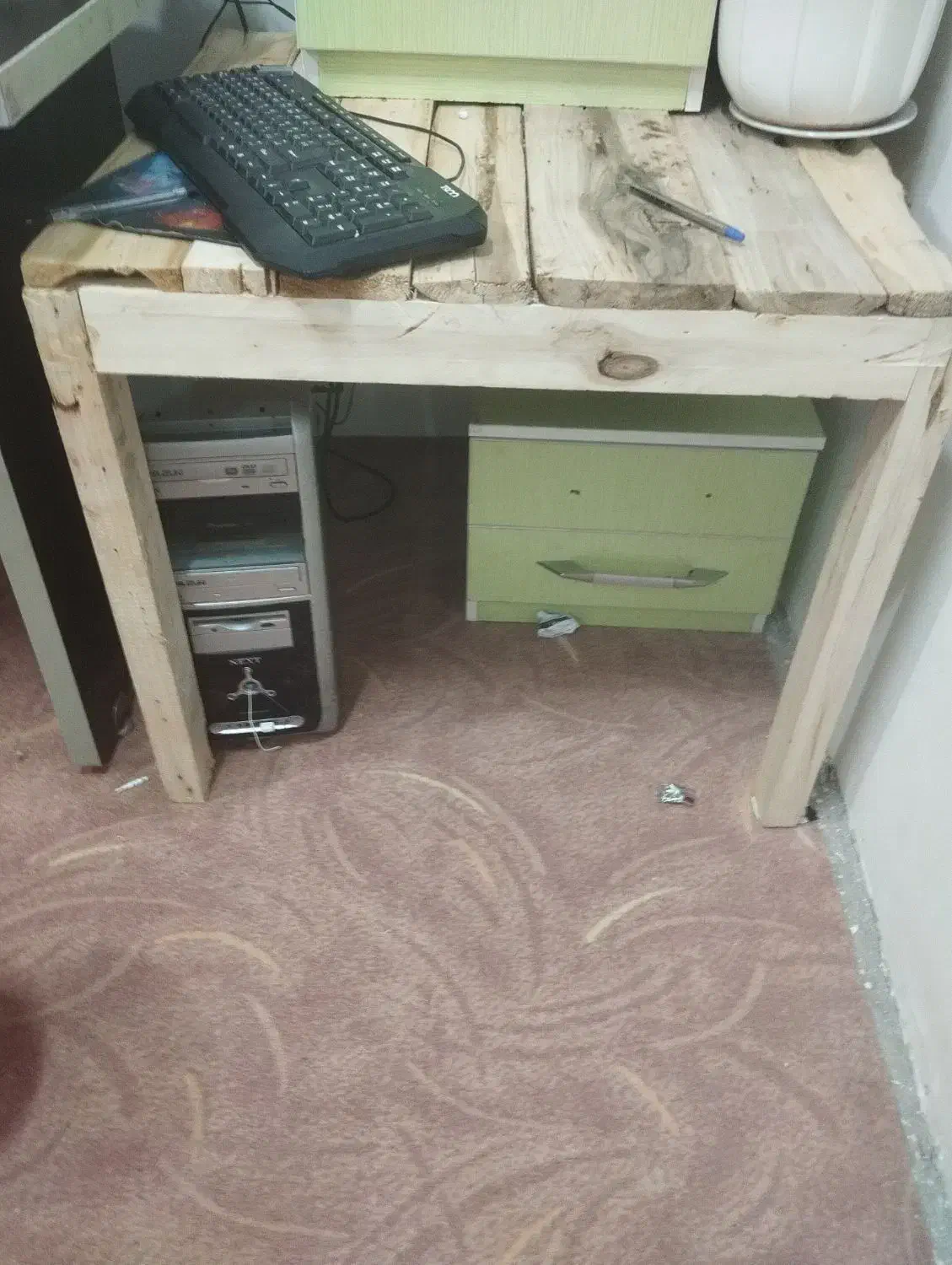 کرسی|صندلی و نیمکت|بجنورد, |دیوار