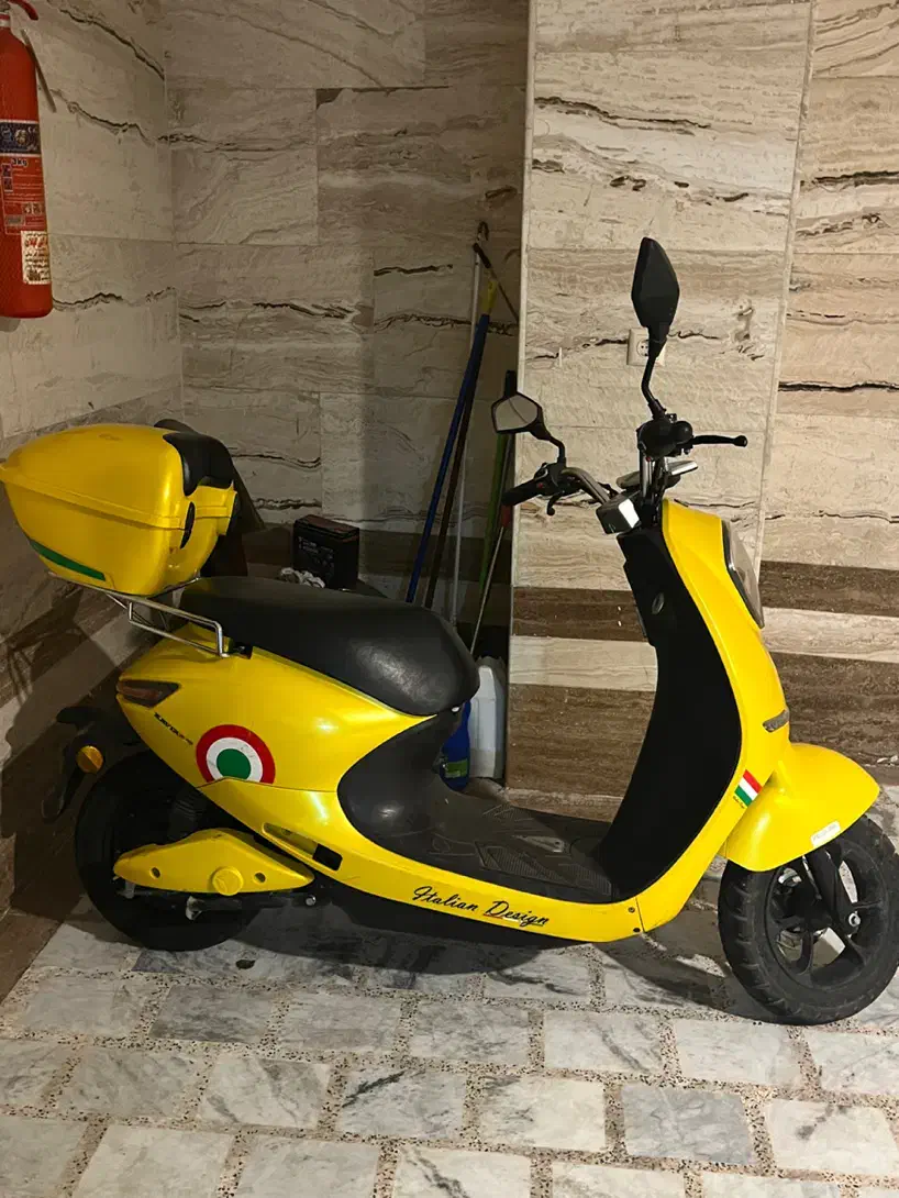 موتور کویر برقی es6|موتورسیکلت|رشت, منظریه|دیوار