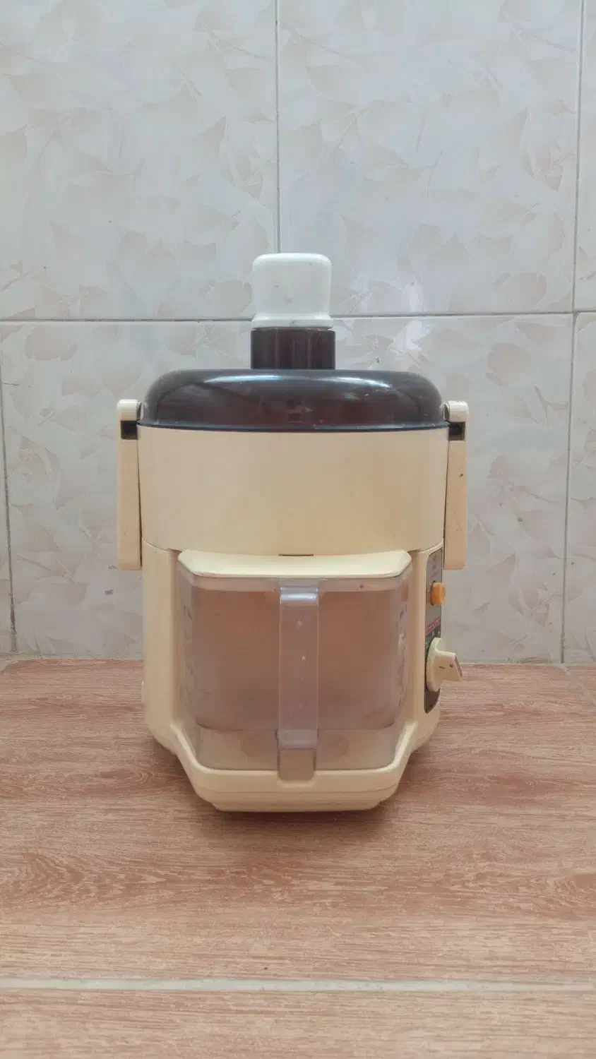 آبمیوه گیری سه کاره ناسیونال|خردکن، آسیاب، غذاساز|قم, زنبیل آباد|دیوار