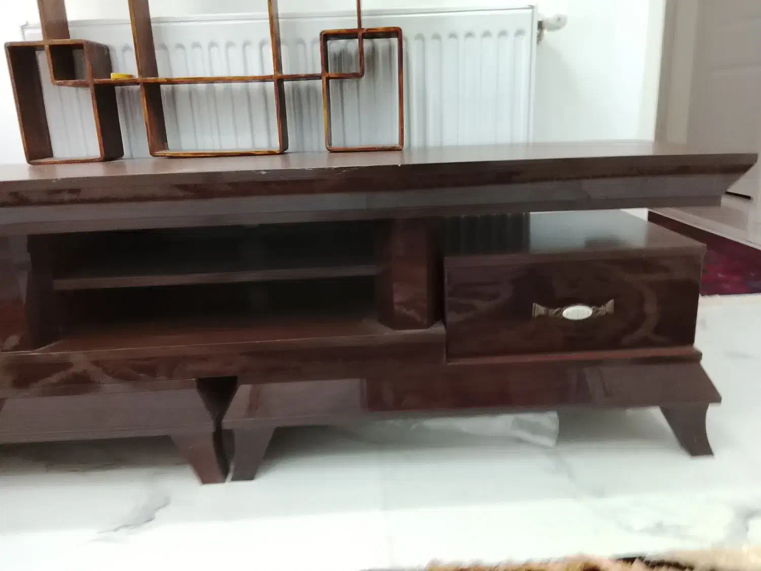 میز تلویزیون دوماه استفاده شدهه فقط|میز تلویزیون|اردبیل, |دیوار