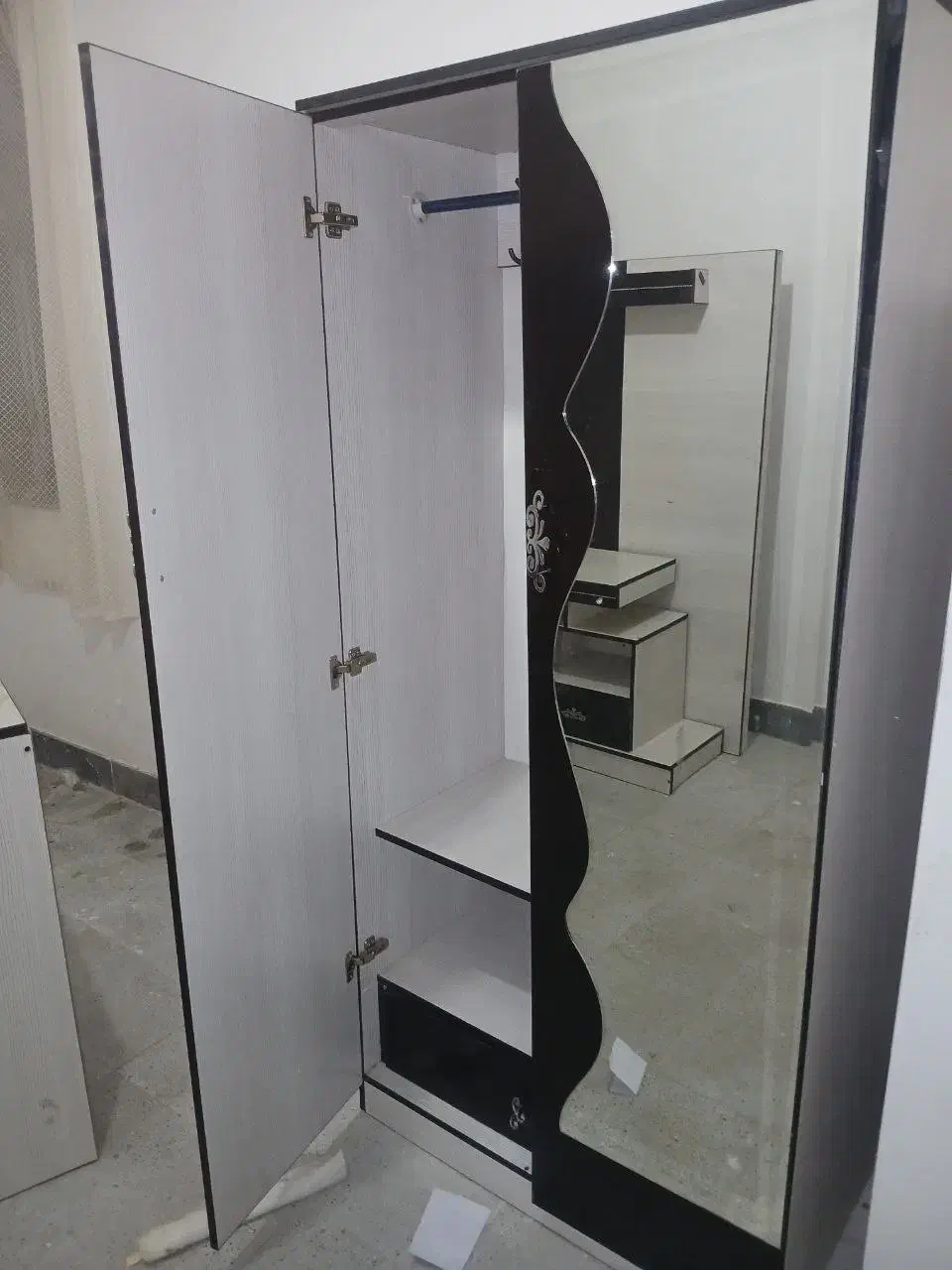 سرویس چوب|بوفه، ویترین، کنسول|درمیان, |دیوار