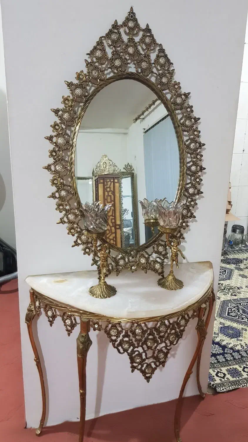 آینه و کنسول و شمعدان برنز|بوفه، ویترین، کنسول|بندر انزلی, زنبق|دیوار