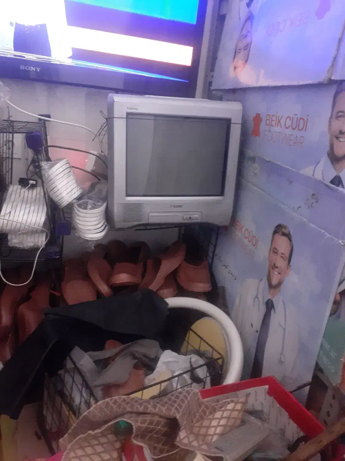 تلویزیون ۱۴ اینچ سونی|تلویزیون و پروژکتور|تبریز, |دیوار