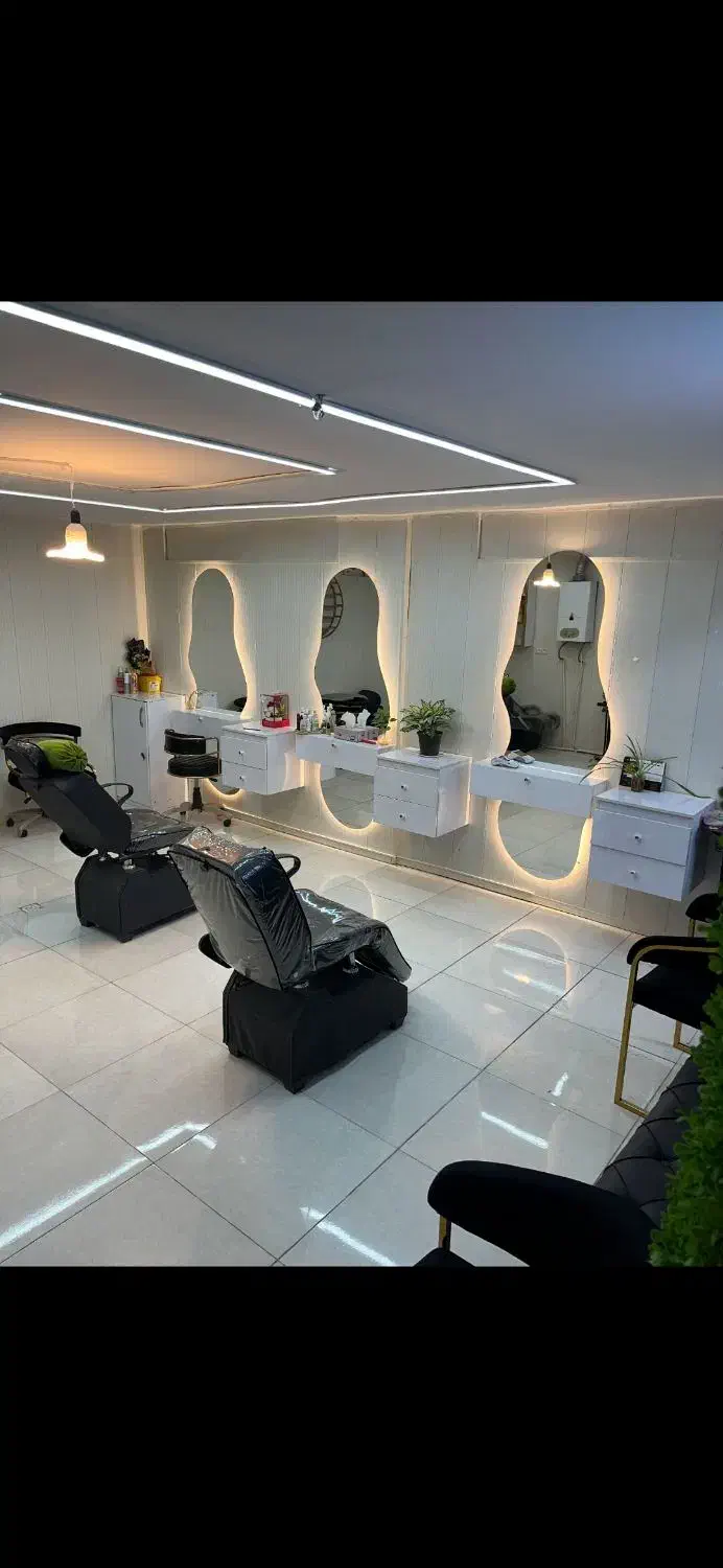 واگذاری سالن زیبای با تمامی تجهیزات در حد نو|اجارهٔ مغازه و غرفه|تاکستان, |دیوار