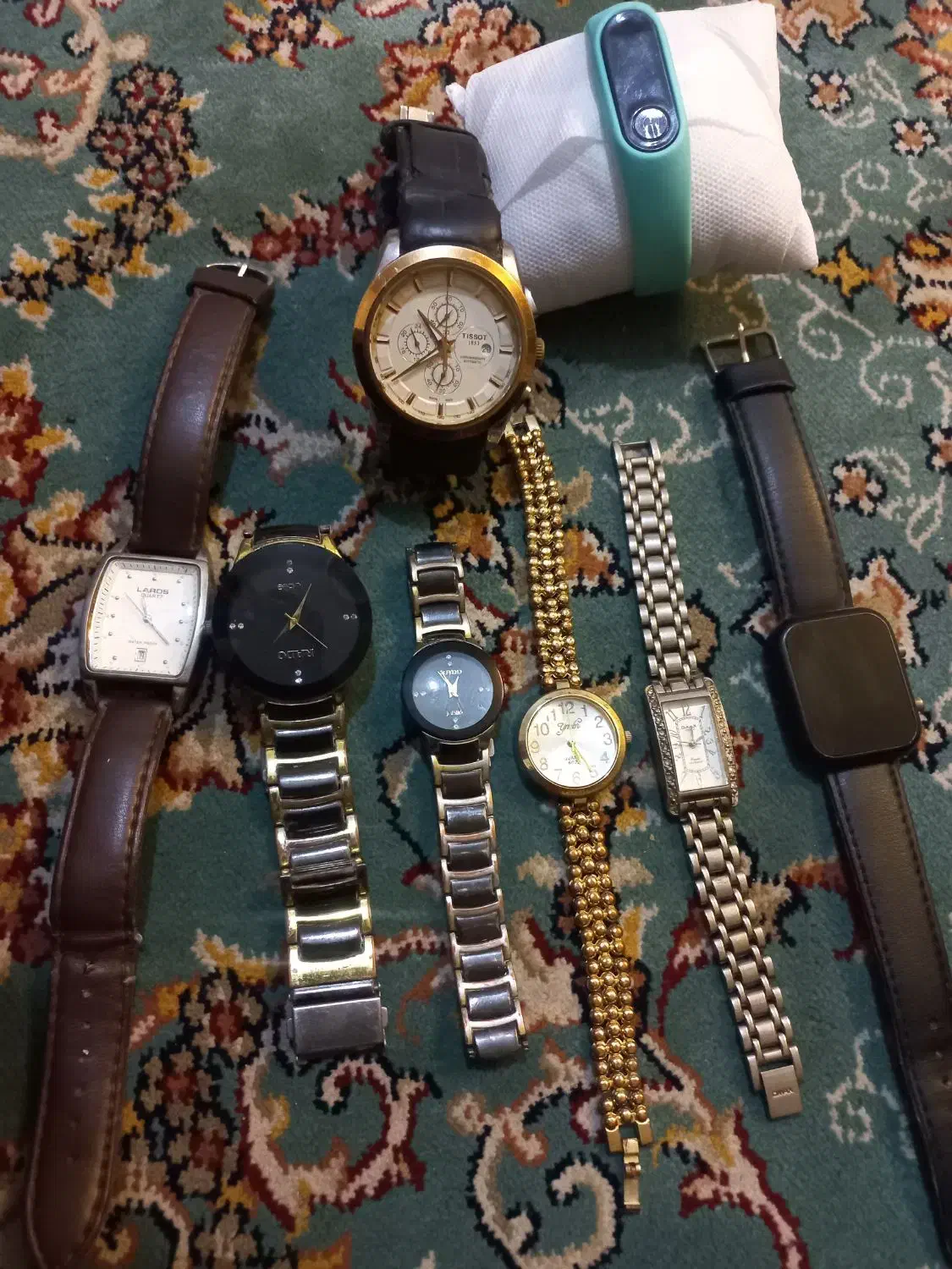 ساعت معاوضه|ساعت|مشهد, طبرسی شمالی|دیوار