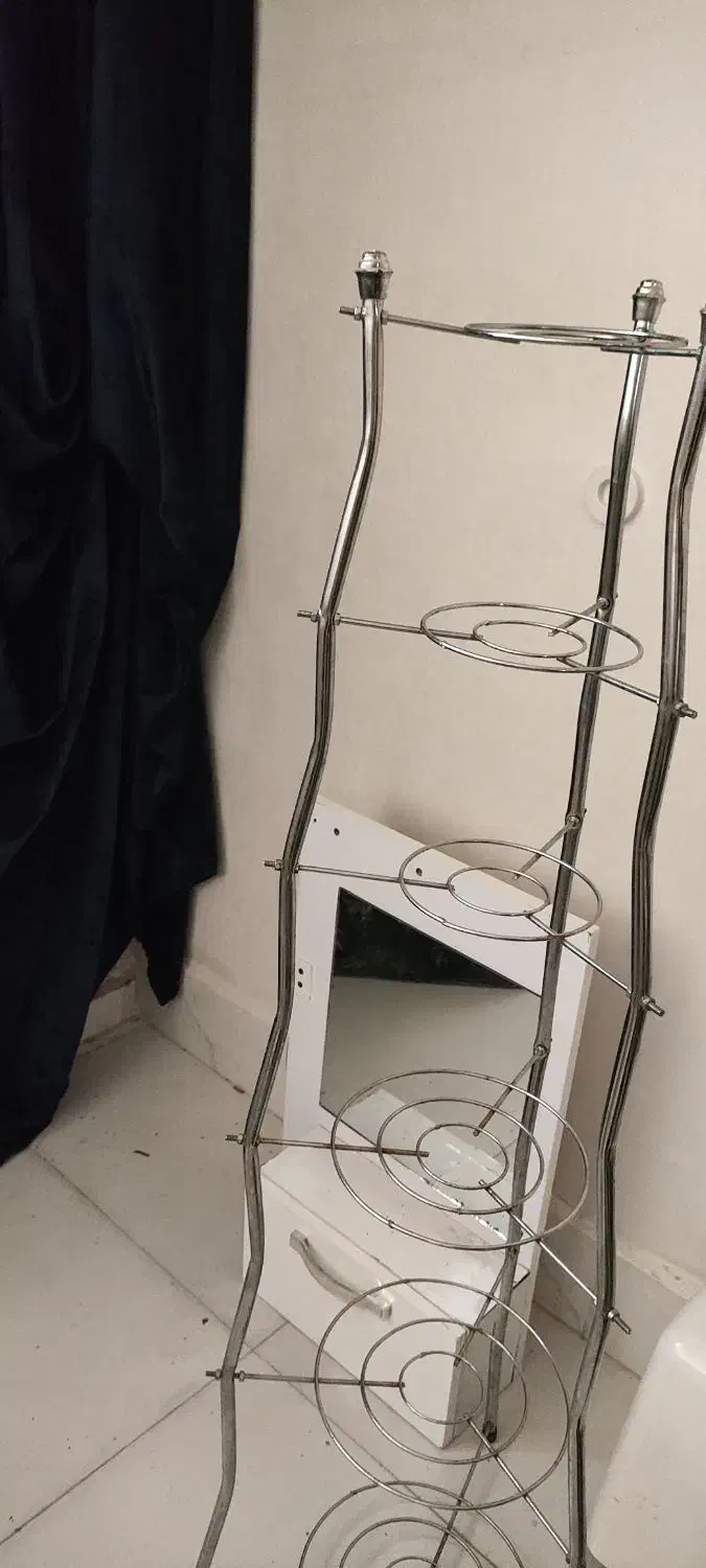 پایه قابلمه|آبچکان و نظمدهنده ظروف|تربتحیدریه, مظفریه|دیوار