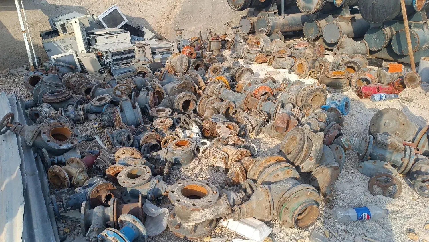 خرید ضایعات آهن مس رویی سیمکابل بابرشکاری تمام شهر|عمده‌فروشی|شیراز, درکی|دیوار