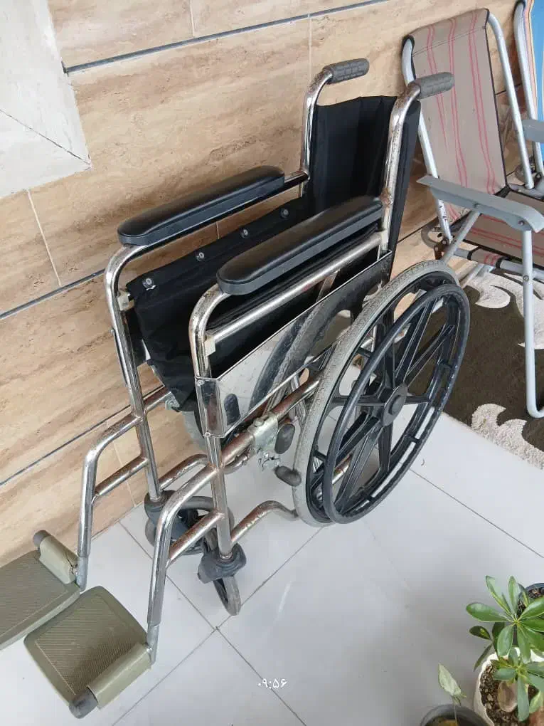 فروش به دلیل نداشتن جا|آرایشی، بهداشتی، درمانی|رشت, حومه رشت|دیوار