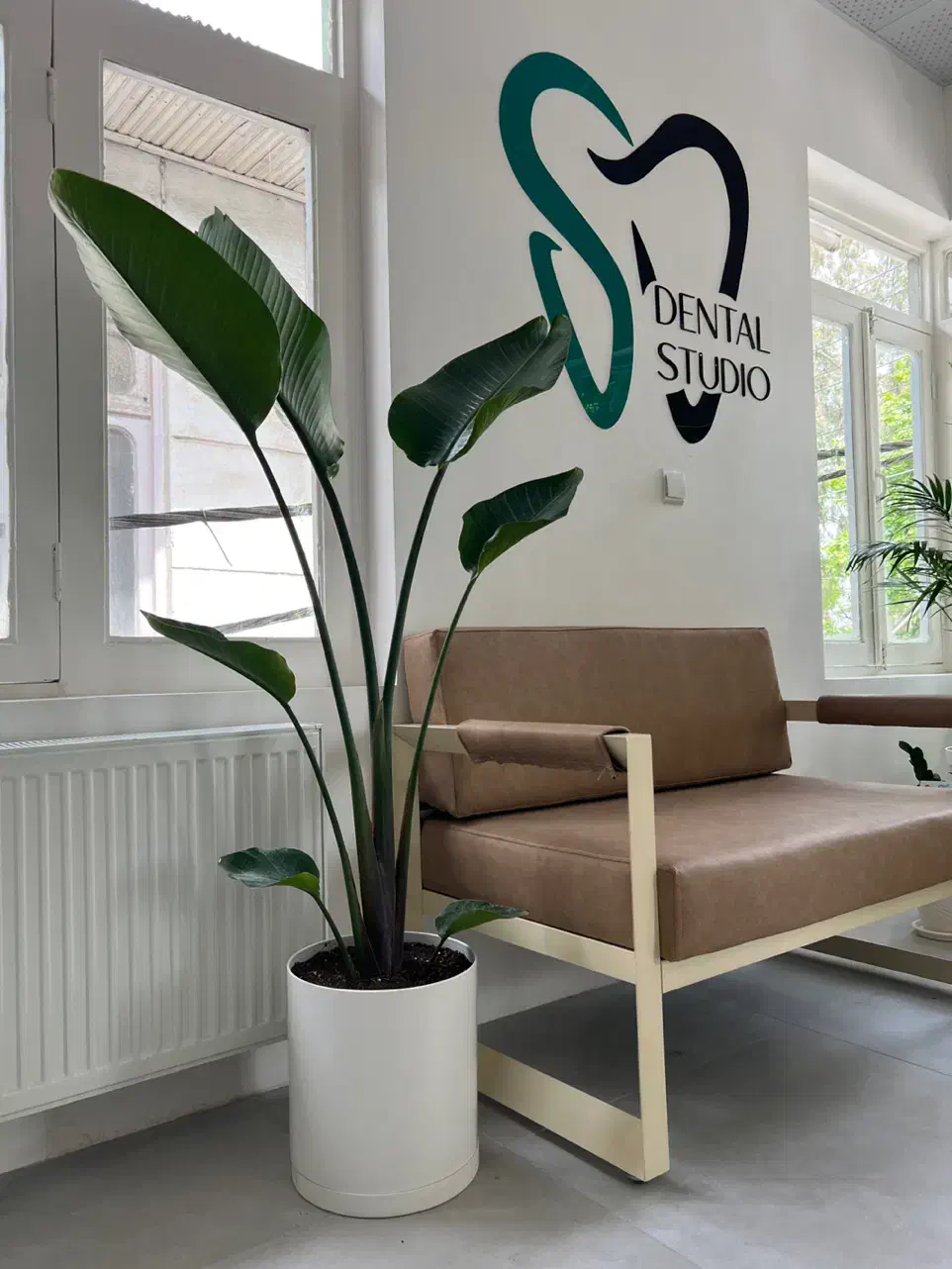 دعوت به همکاری دستیار منشی دندانپزشک|استخدام درمانی، زیبایی، بهداشتی|لنگرود, |دیوار