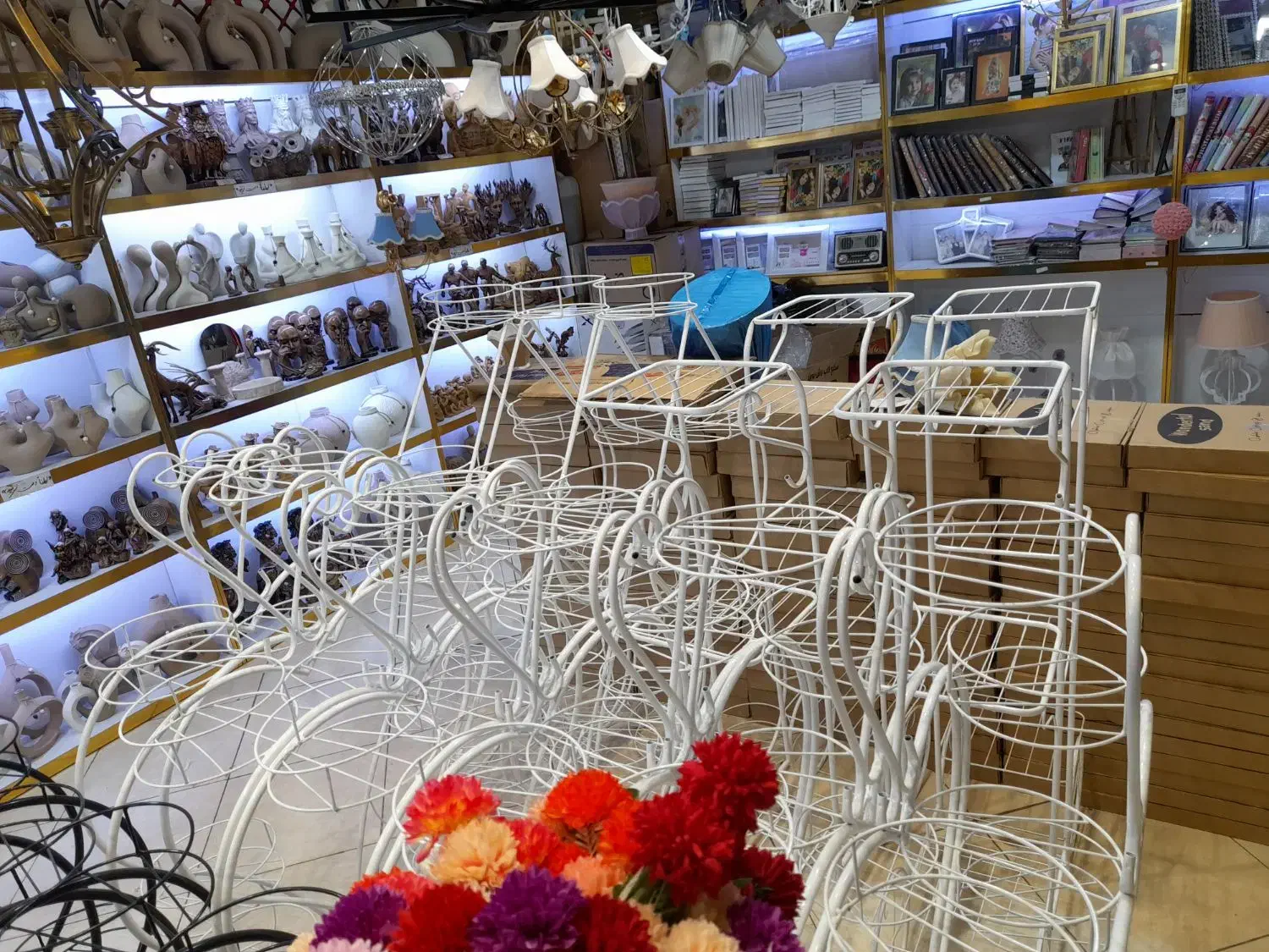 جاقلمی فانتزی استند گل طبیعی تندیس پتینه ای آلبوم|اسباب‌بازی بچه|قم, سراجه|دیوار