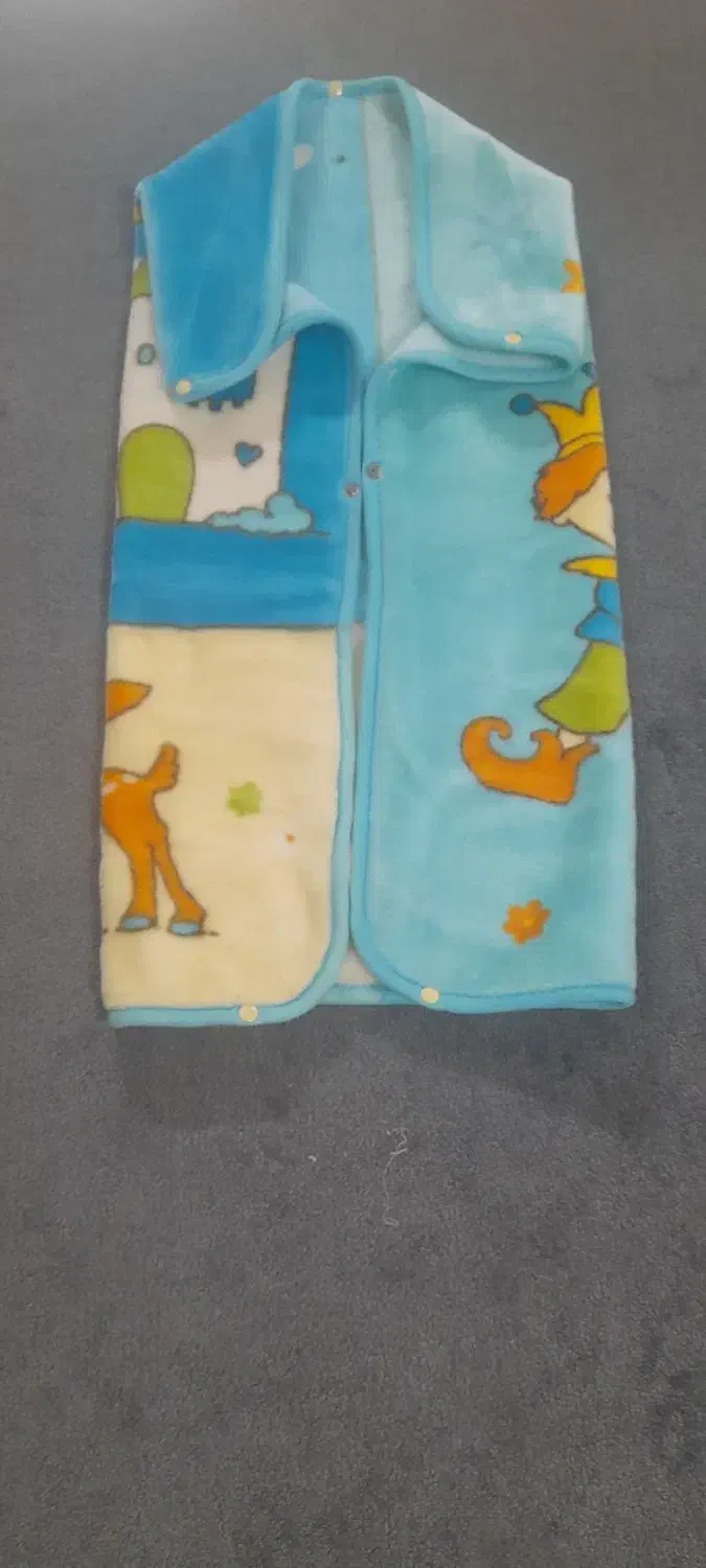 پتو دور پیچ دکمه ایی و کیسه خواب و لحاف|رختخواب، بالش، پتو|گرگان, |دیوار