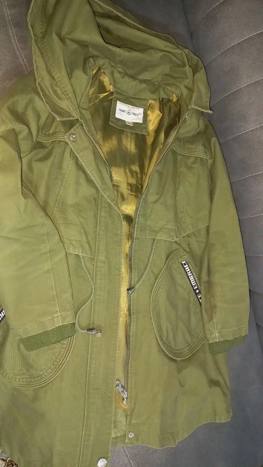 لباس زنانه|لباس|رشت, استادسرا|دیوار