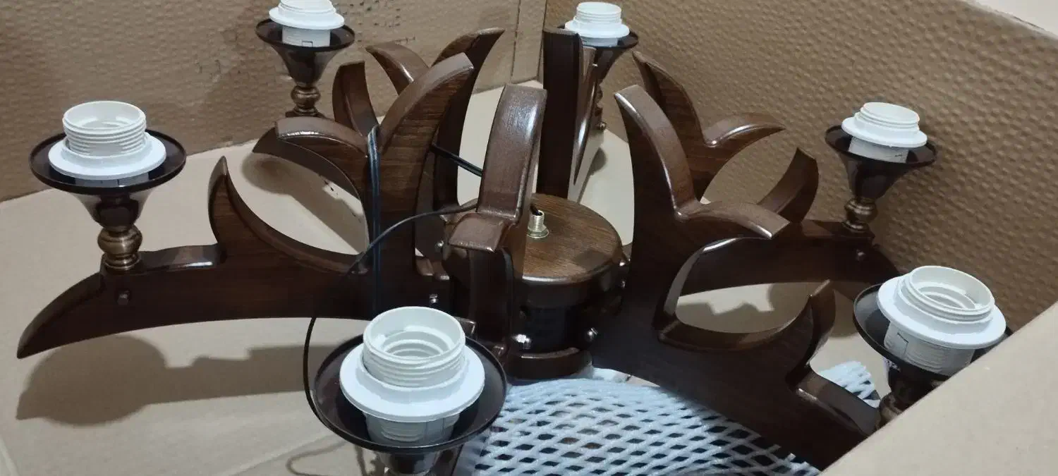 ۲عددلوسترچوبی هرکدام ۶شاخه ای هردوباهم ۱۱میلیون|لوستر و چراغ آویز|اسلامشهر, مطهری|دیوار