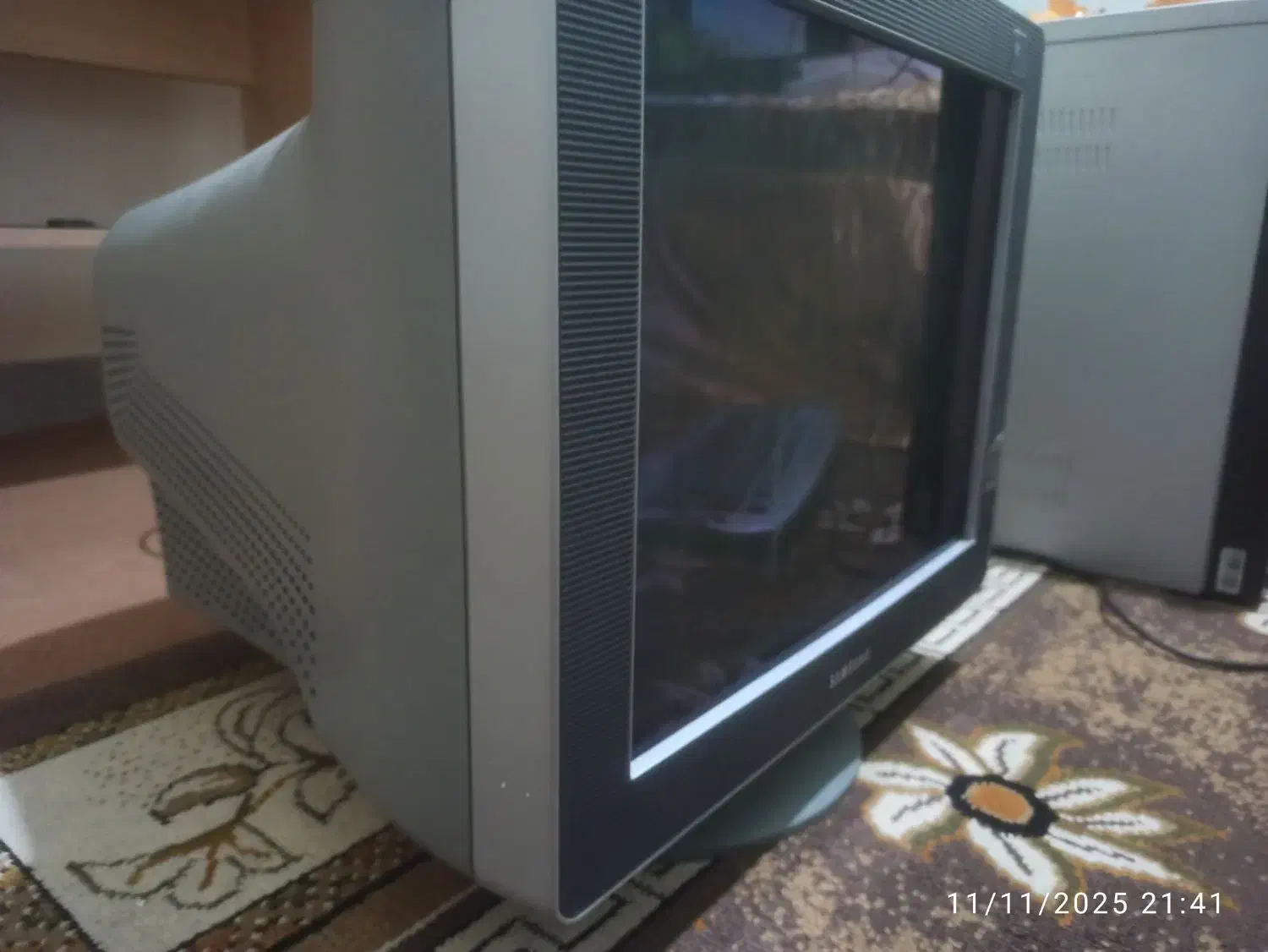 مانیتور crt سامسونگ|قطعات و لوازم جانبی رایانه|بروجرد, |دیوار