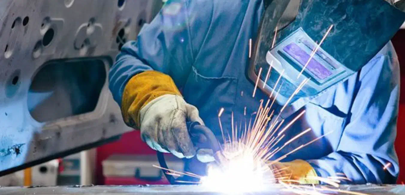 خدمات جوشکاری . برق .تاسیسات|خدمات پیشه و مهارت|اراک, |دیوار