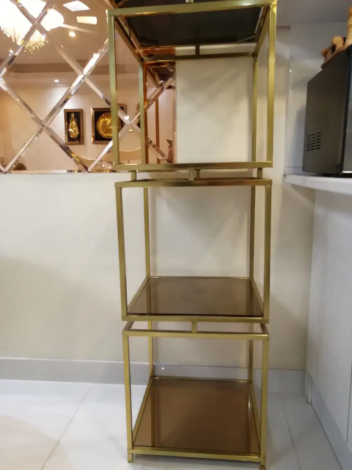 قفسه فلزی طلایی|کتابخانه، شلف، قفسه‌های دیواری|رشت, معلم|دیوار