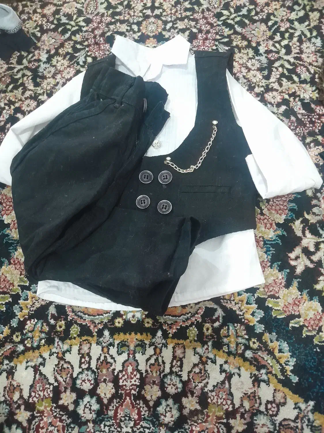 لباس پسرانه|لباس|رباط‌کریم, نصیرشهر|دیوار