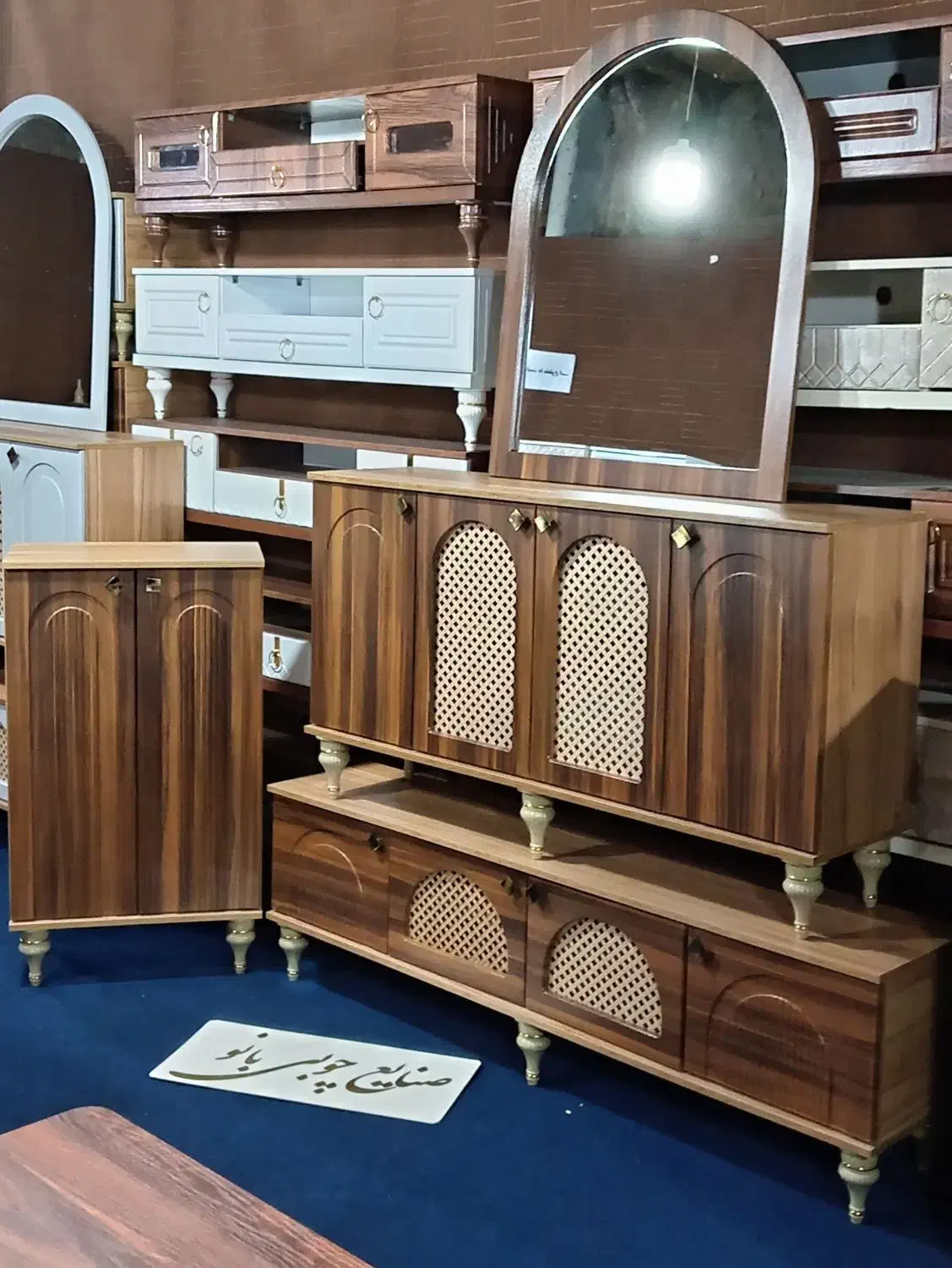 ست جهیزیه عروس کنسول آینه میزتلویزیون جاکفشی حصیری|بوفه، ویترین، کنسول|قم, قلعه کامکار|دیوار