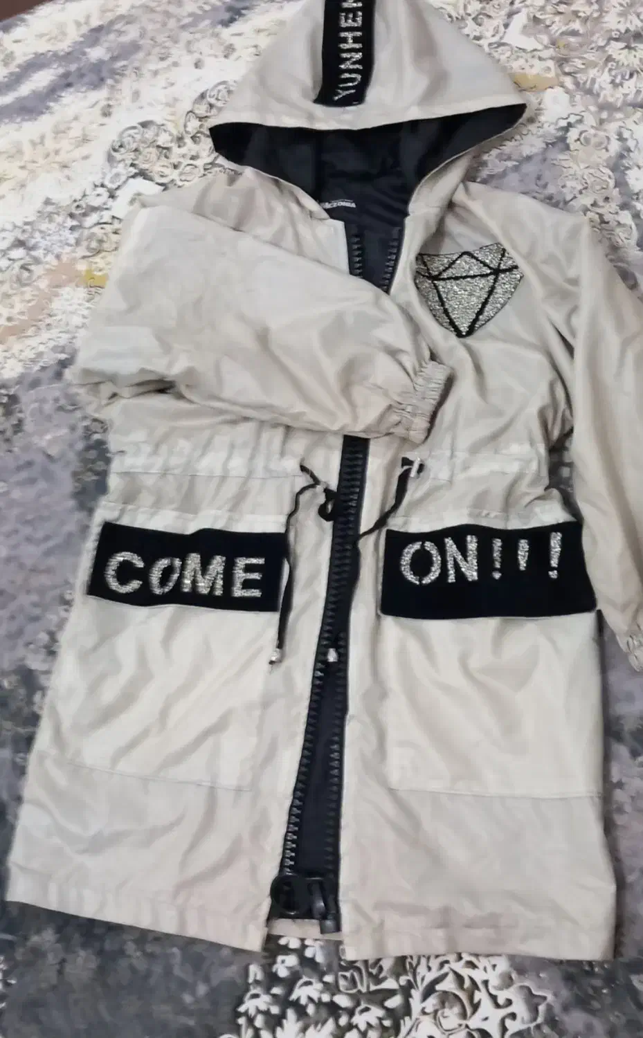 بارانی کارشده|لباس|زنجان, |دیوار