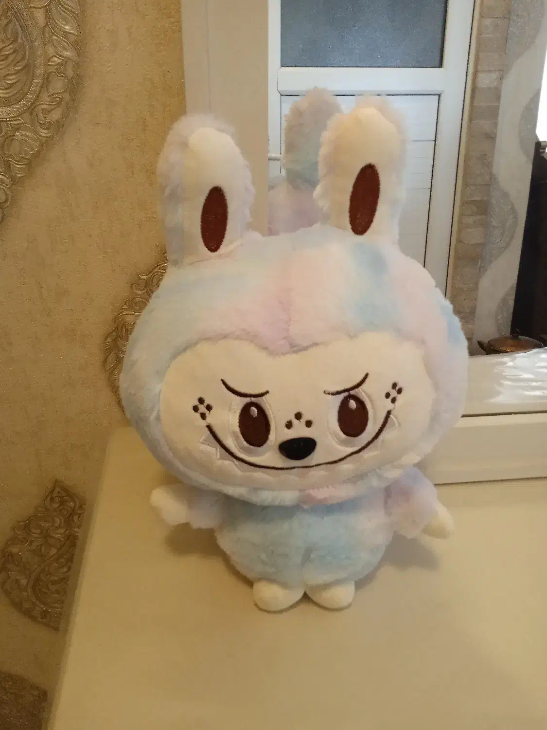 عروسک لبوبو|اسباب‌بازی بچه|قم, انسجام|دیوار