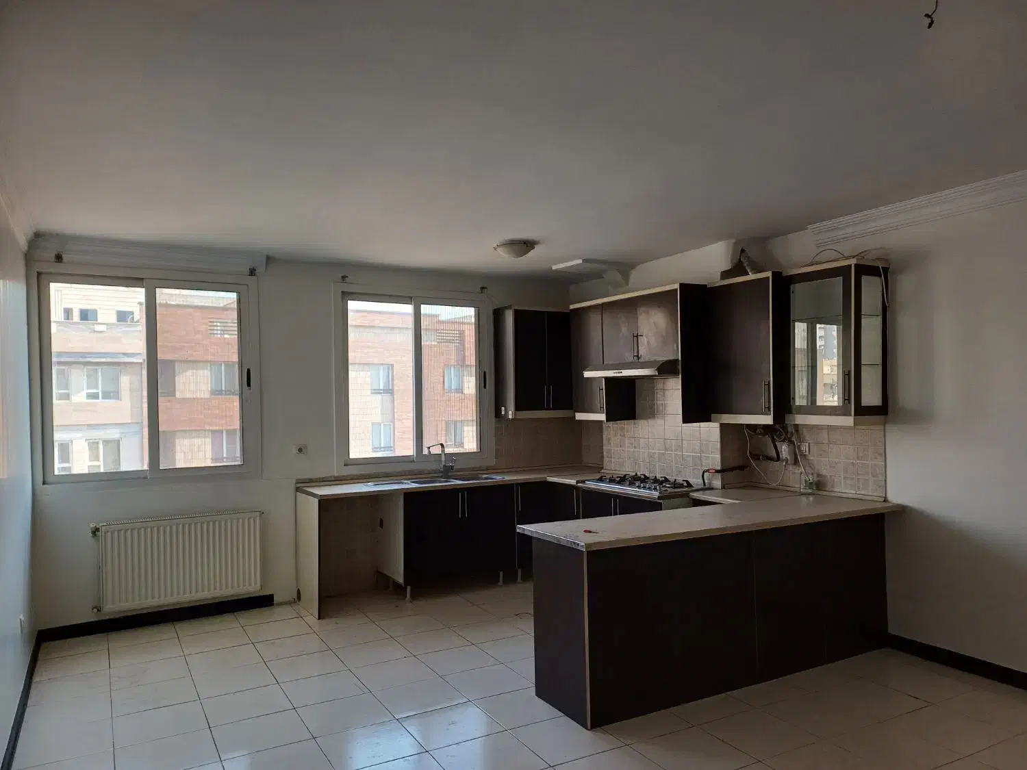 آپارتمان ۶۱ متری فول