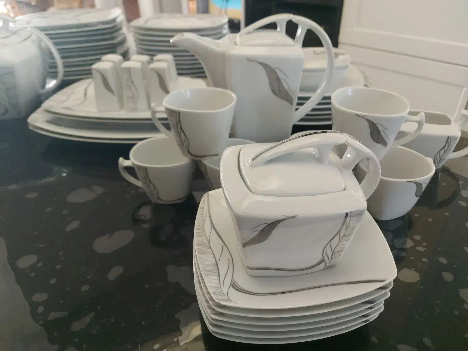 سرویس چینی تقدیس|ظروف سرو و پذیرایی|تبریز, |دیوار