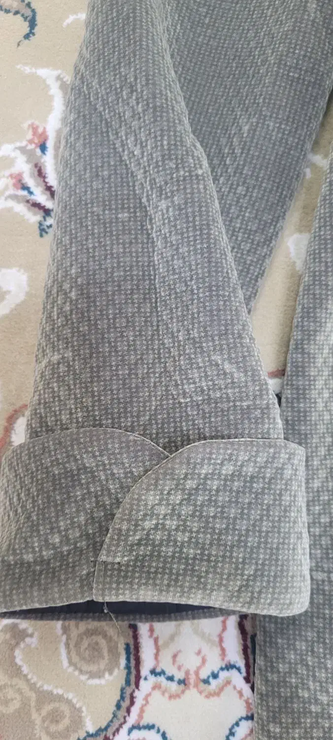 پالتو مخمل|لباس|فردوس (خراسان), |دیوار