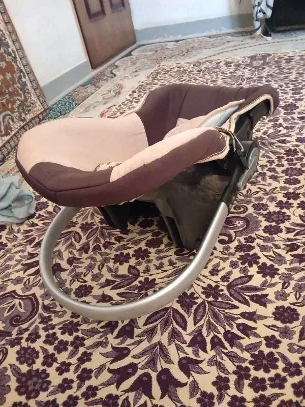 کریر|کالسکه و لوازم جانبی|تویسرکان, |دیوار