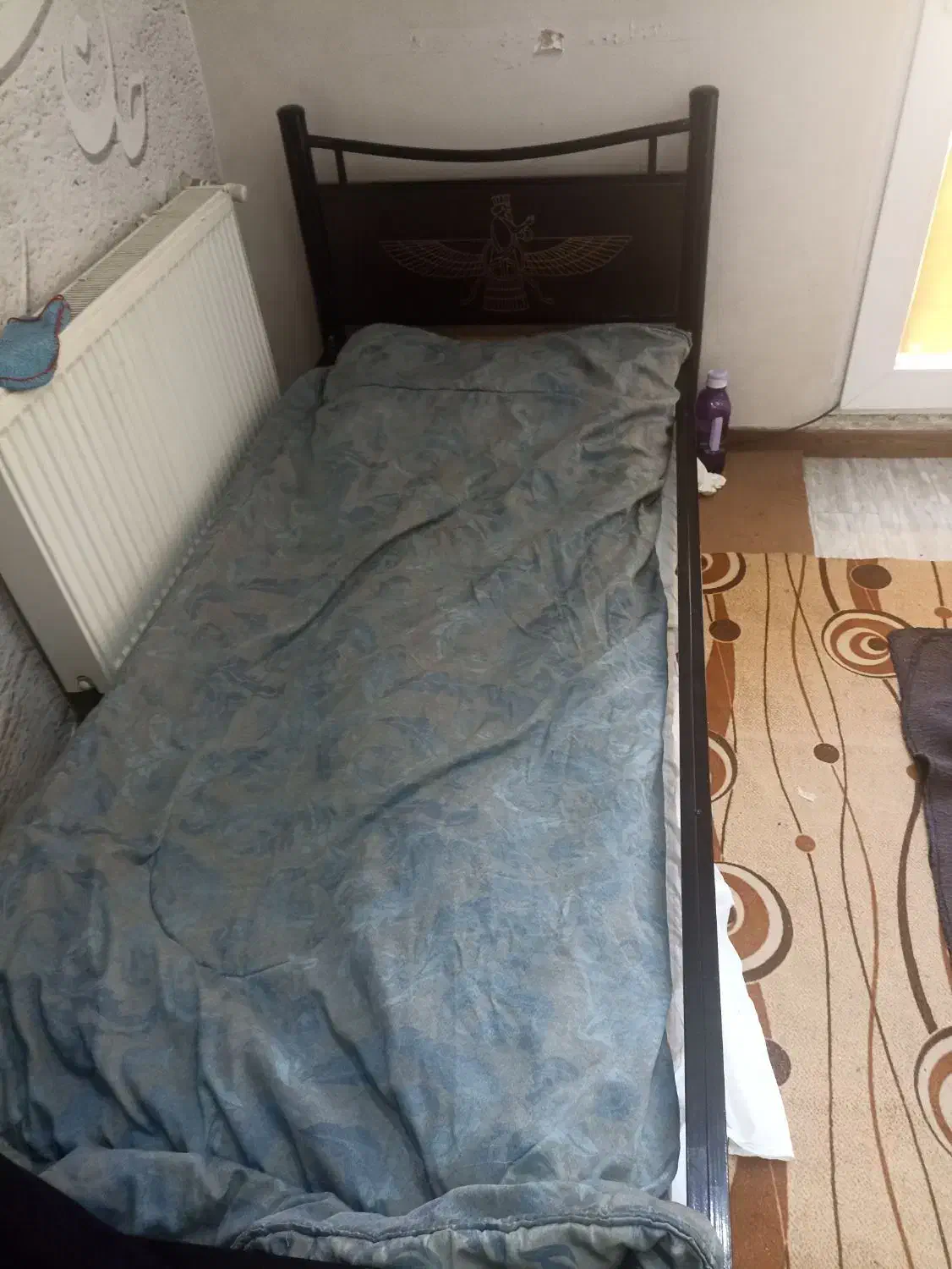 تخت تک نفره فلزی|تخت و سرویس خواب|فولادشهر, مسکن مهر فولادشهر|دیوار