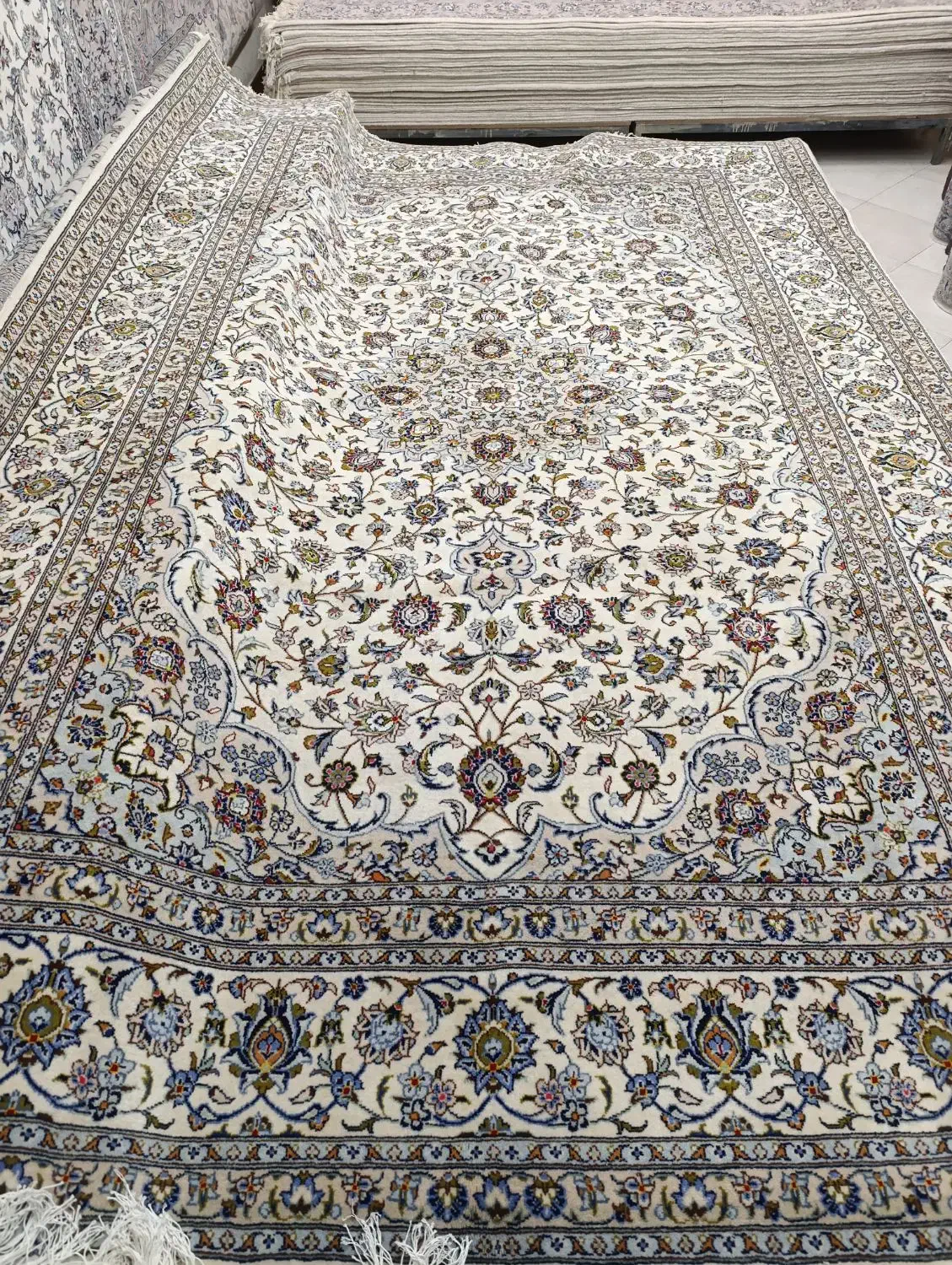 خرید و فروش فرش های دستباف اردکان و نایین|فرش|اصفهان, نقش جهان|دیوار