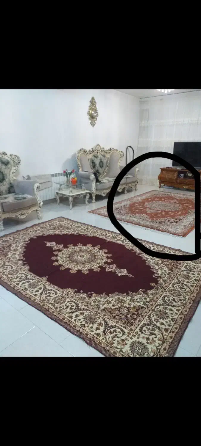 دو عدد فرش ماشینی ویک عدد رو فرشی|فرش|تبریز, |دیوار