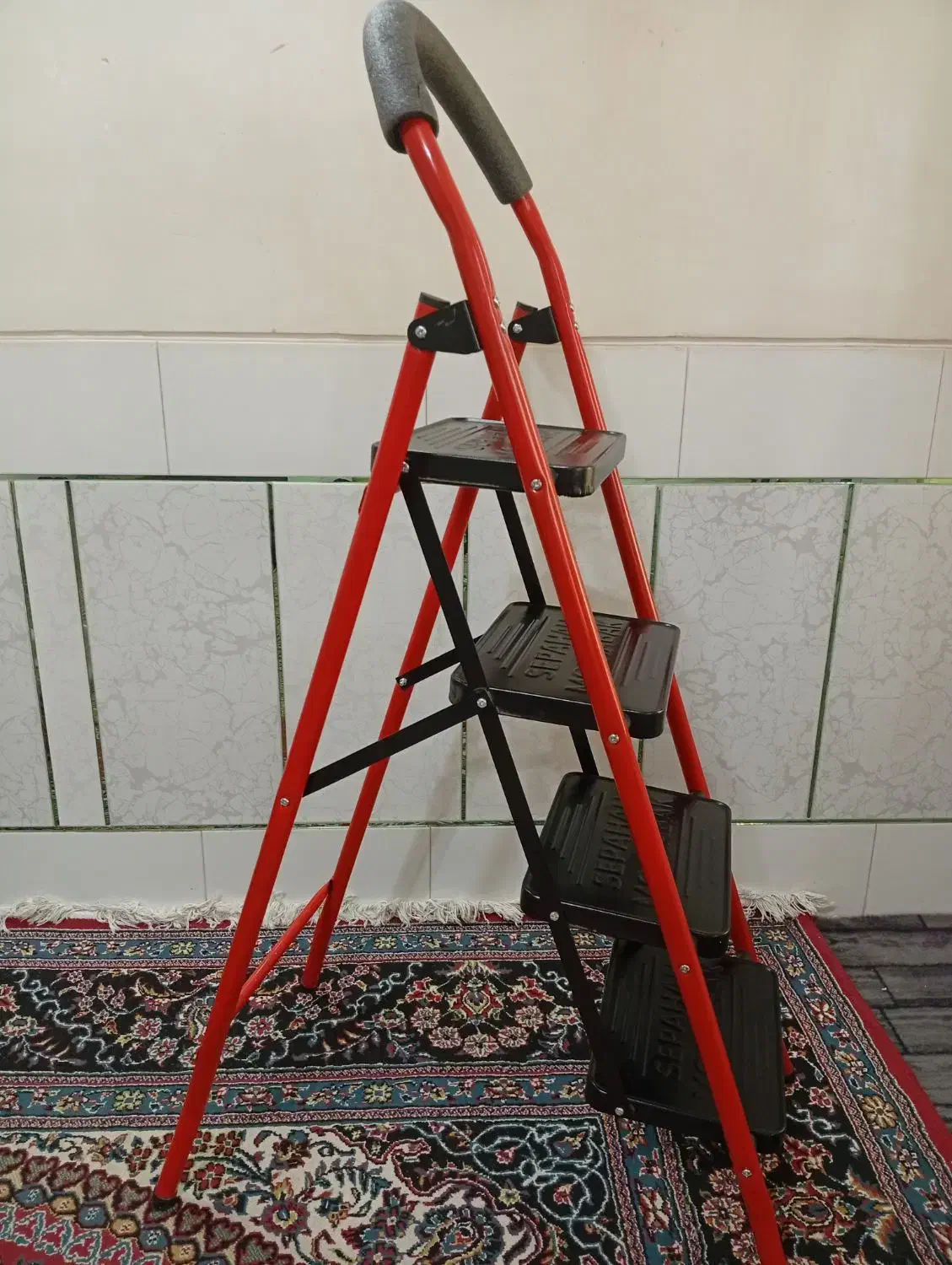 چهار پایه فلزی نو|ابزارآلات|لنجان, |دیوار