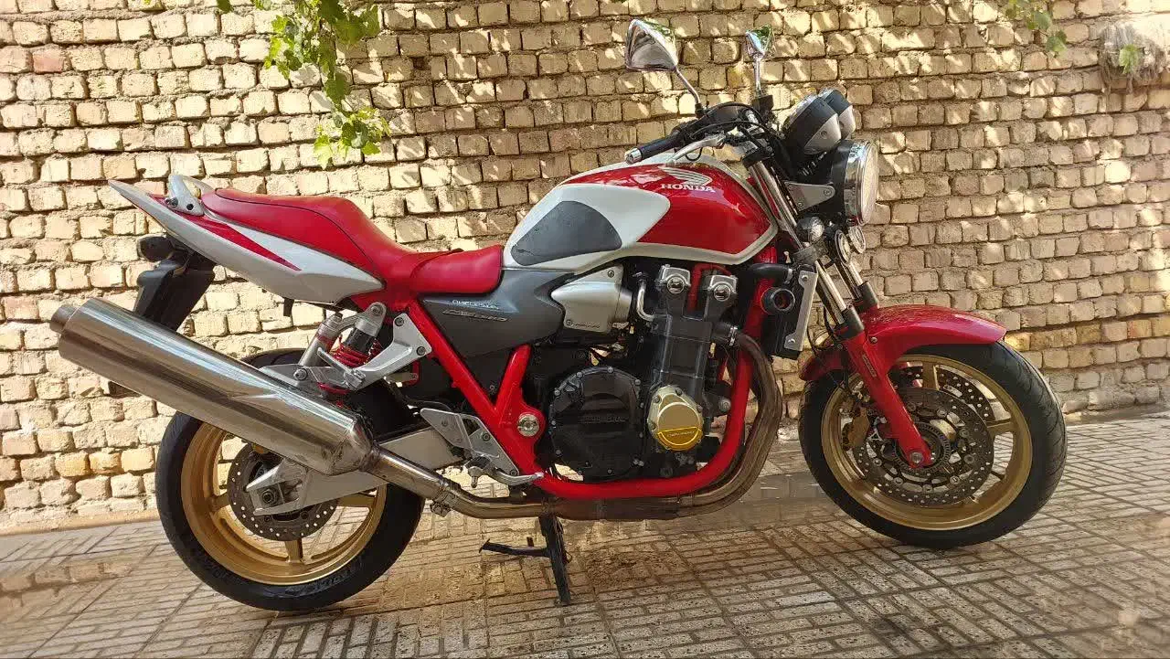 cb1300 سی بی ۱۳۰۰|موتورسیکلت|لنجان, |دیوار