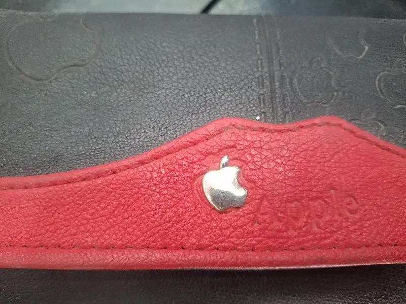 مدارک|اشیا|ساوه, |دیوار