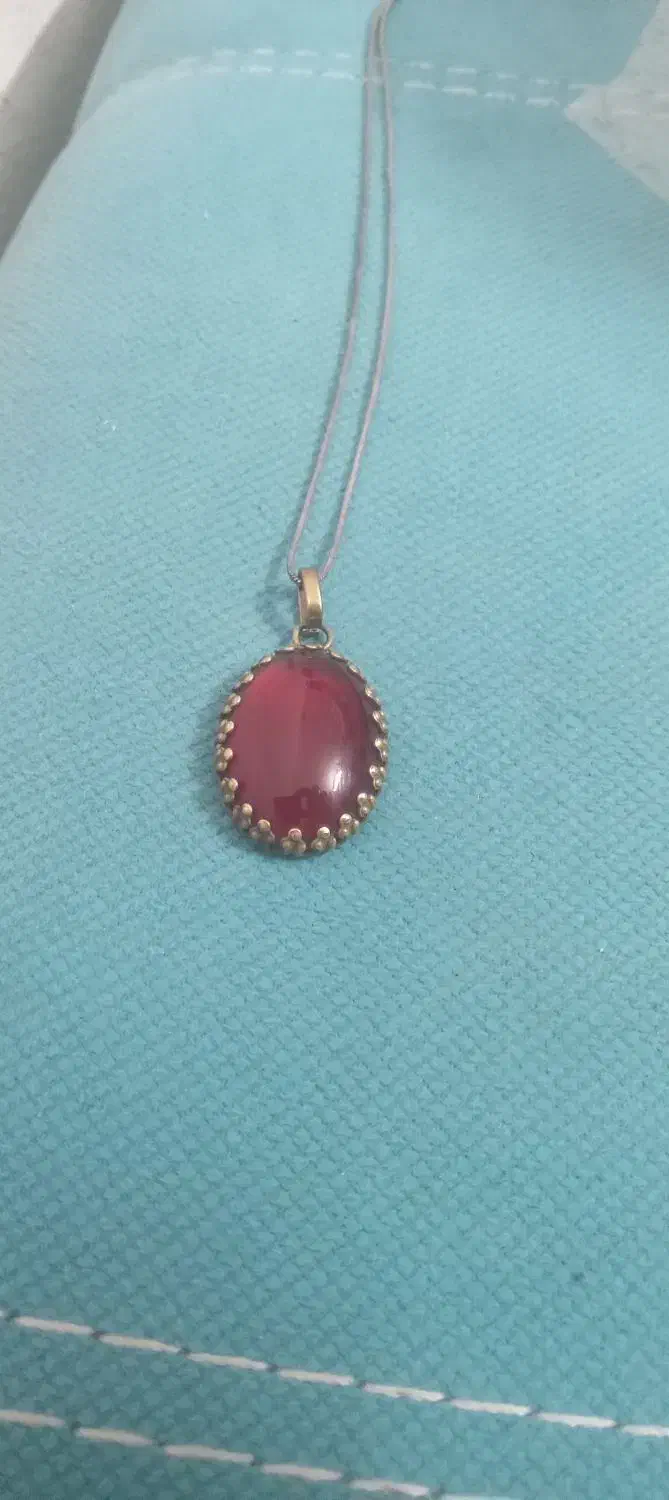 یاقوت سرخ|کلکسیون اشیاء عتیقه|اصفهان, شاهد|دیوار