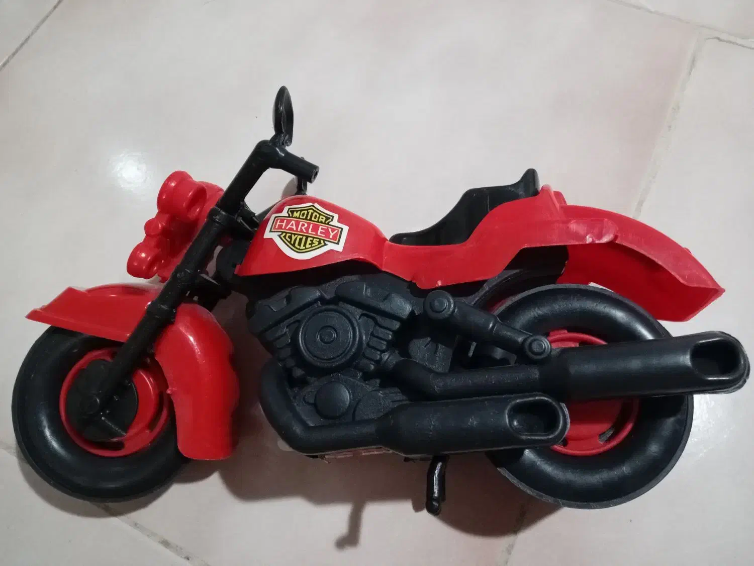 اسباب بازی|اسباب‌‌بازی|رباط‌کریم, رباط‌کریم|دیوار