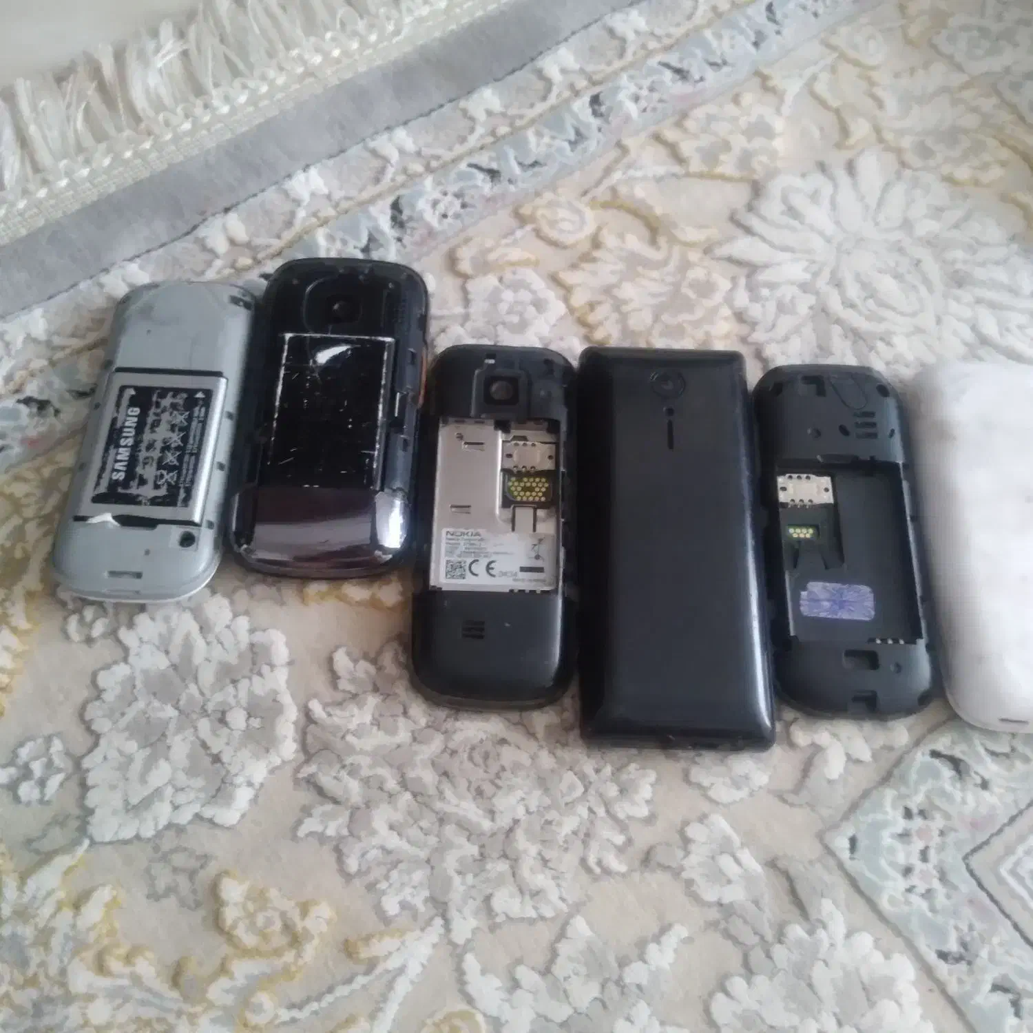 گوشی نوکیا|موبایل|بومهن, |دیوار