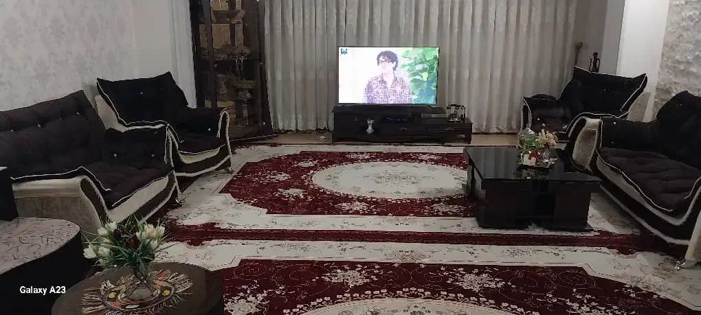 یک دست مبل راحتی تمیز و سالم به فروش میرسد|مبلمان خانگی و میز عسلی|محمدشهر, همایون ویلا|دیوار