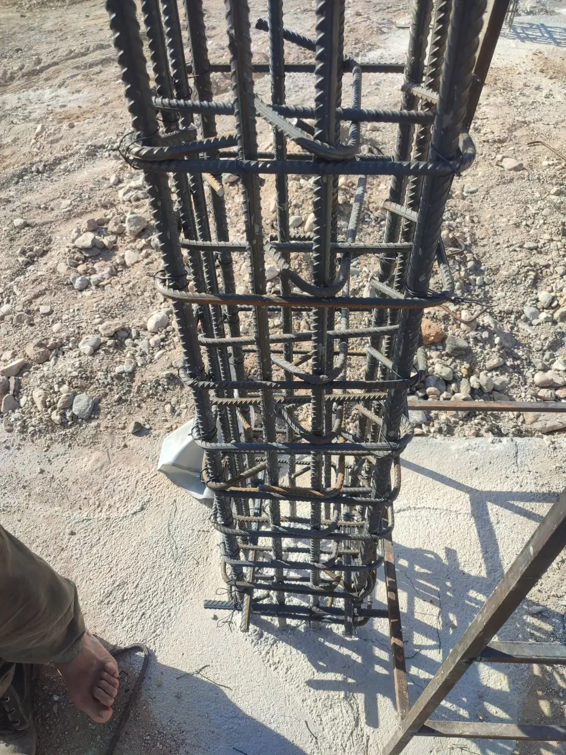 اسکلت بتنی ،جوشکاری تیرچ،|خدمات پیشه و مهارت|یزد, |دیوار