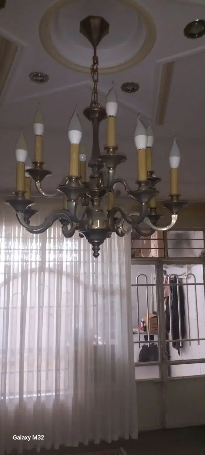 یگ عدد لوستر برنجی سلطنتی|لوستر و چراغ آویز|مشهد, نیزه|دیوار