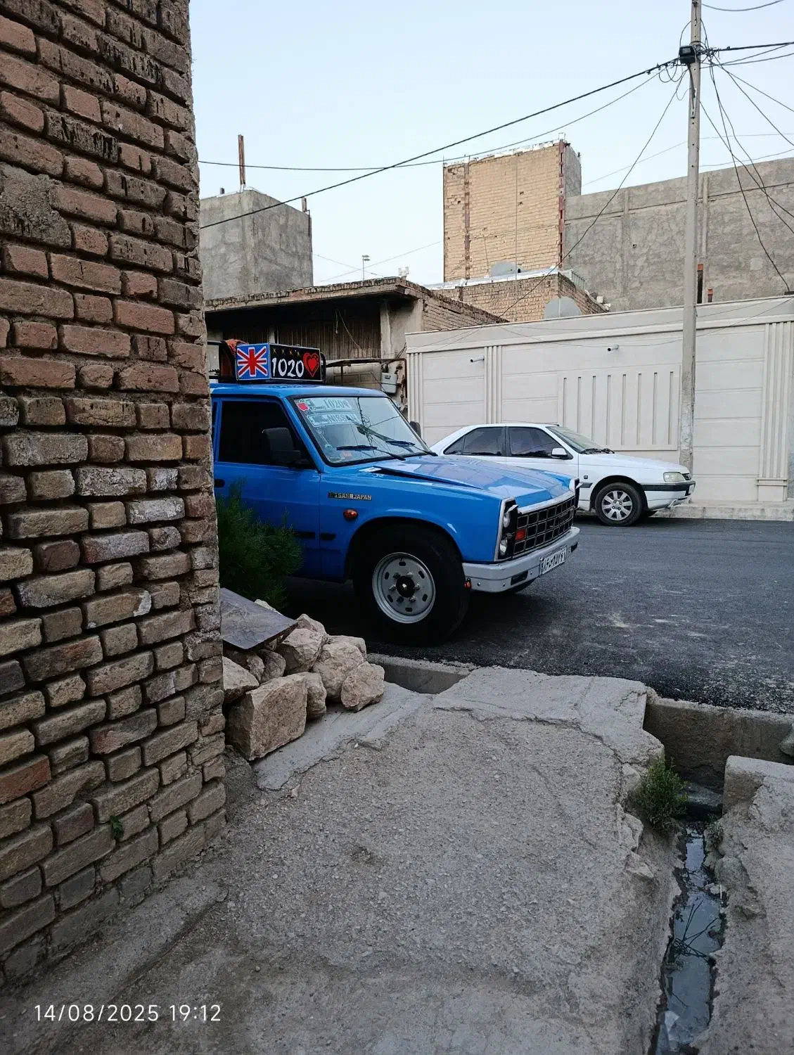 نیسان مدل۴۰۲|خودرو سواری و وانت|رومشکان, |دیوار