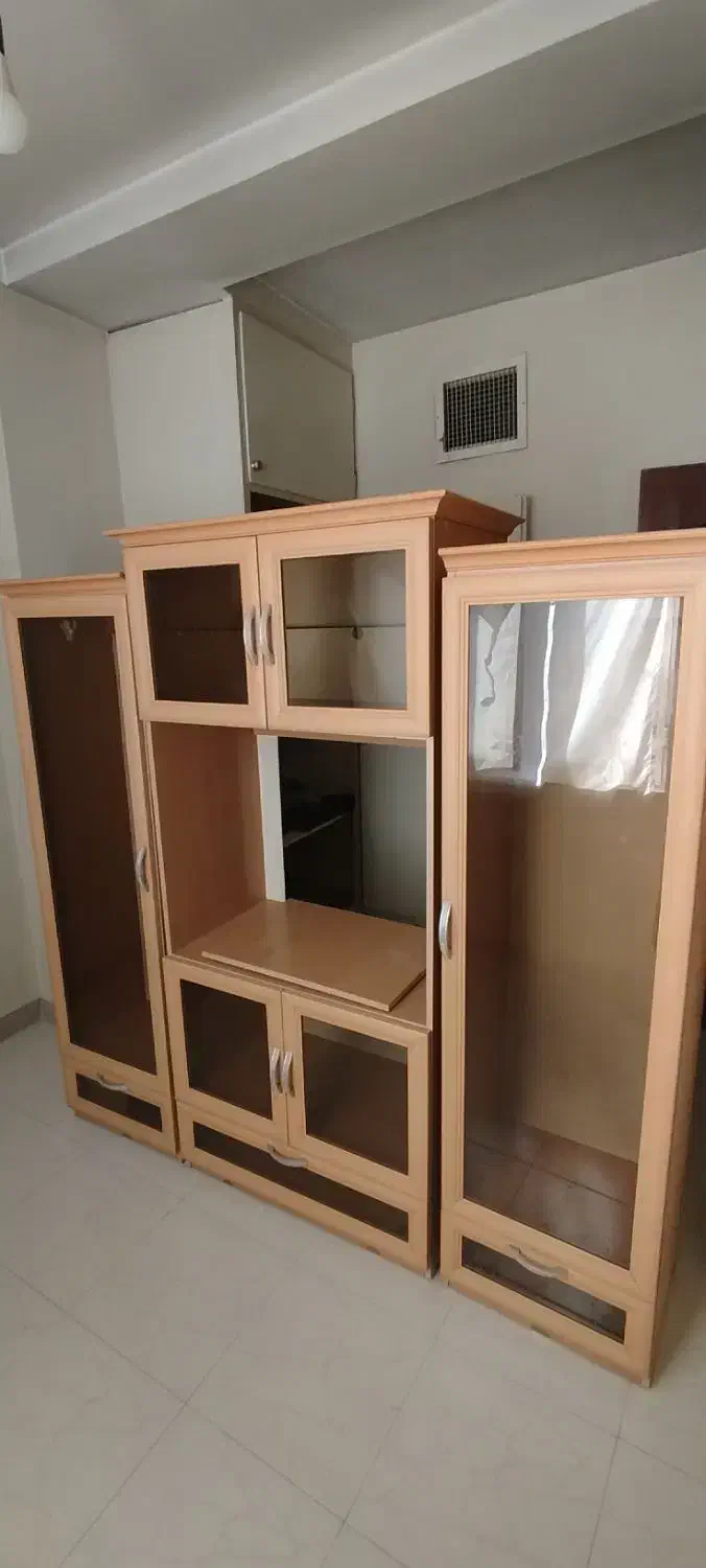 میز تلویزیون و ویترین|میز تلویزیون|ری, منصوریه منگل|دیوار