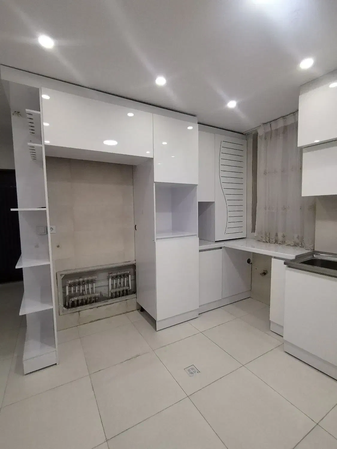 کابینت ام دی اف سفید پاک چوب|مصالح و تجهیزات ساختمان|شیراز, کوی وحدت|دیوار