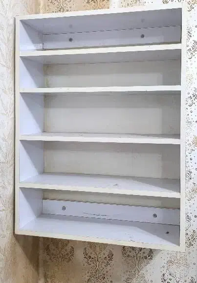 میزناخن|آرایشگاه و سالنهای زیبایی|رشت, آتشگاه|دیوار