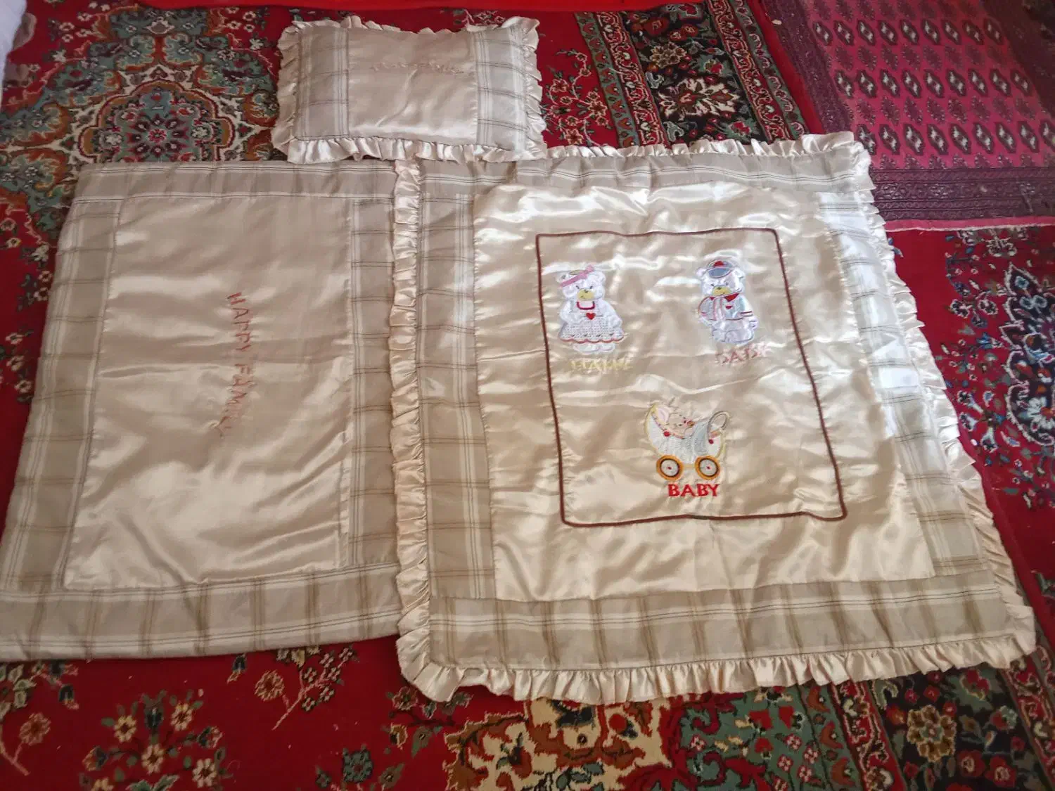 ست تشک.پتو.بالشت نوزاد درحدنو.150تومن|اسباب و اثاث بچه|شیراز, شریف‌آباد|دیوار