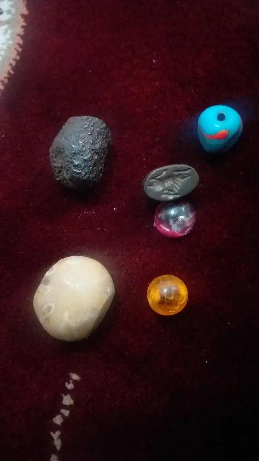 سنگ قدیمی|کلکسیون اشیاء عتیقه|ایلام, |دیوار