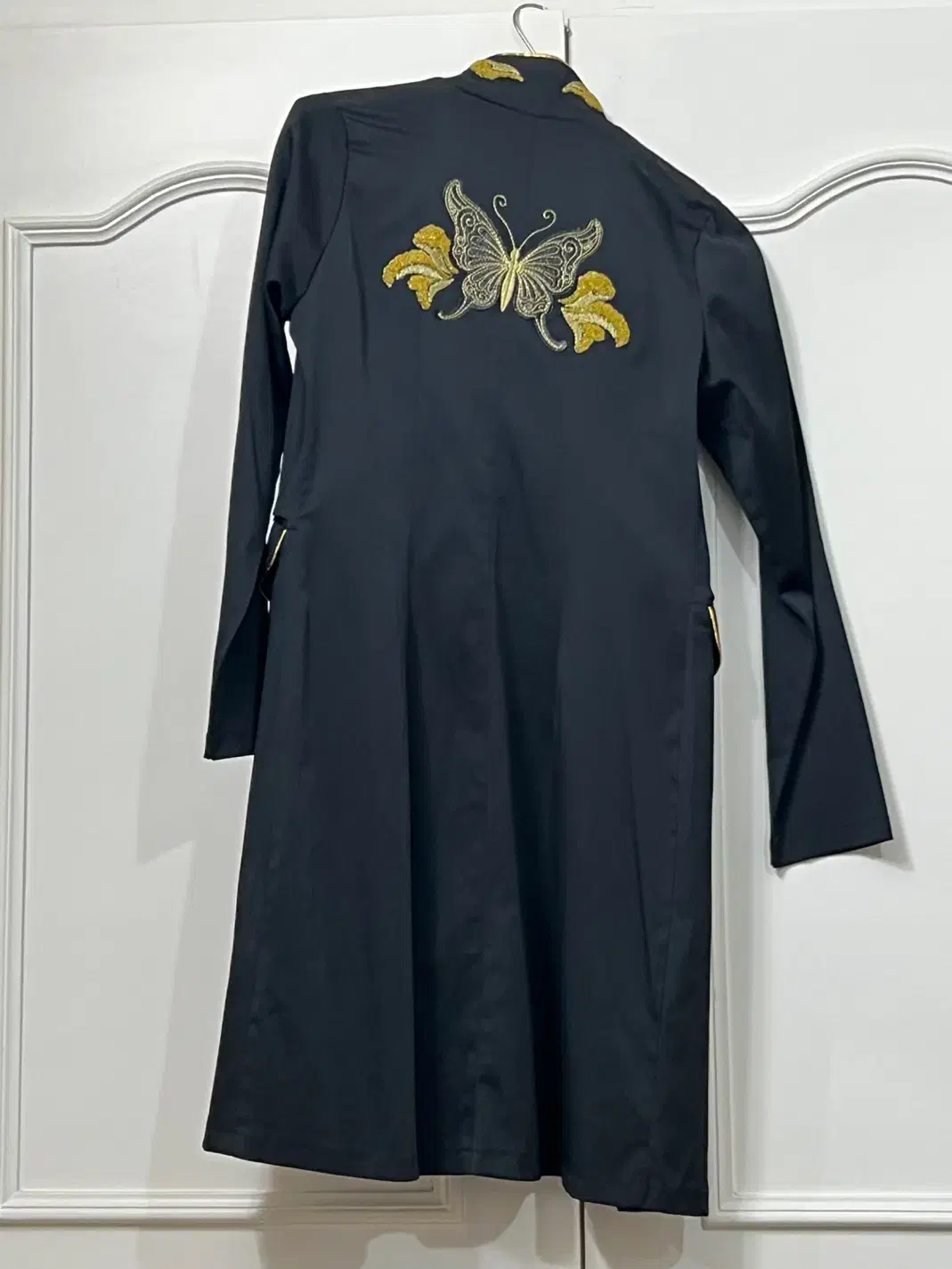 مانتو|لباس|اصفهان, دانشگاه اصفهان|دیوار