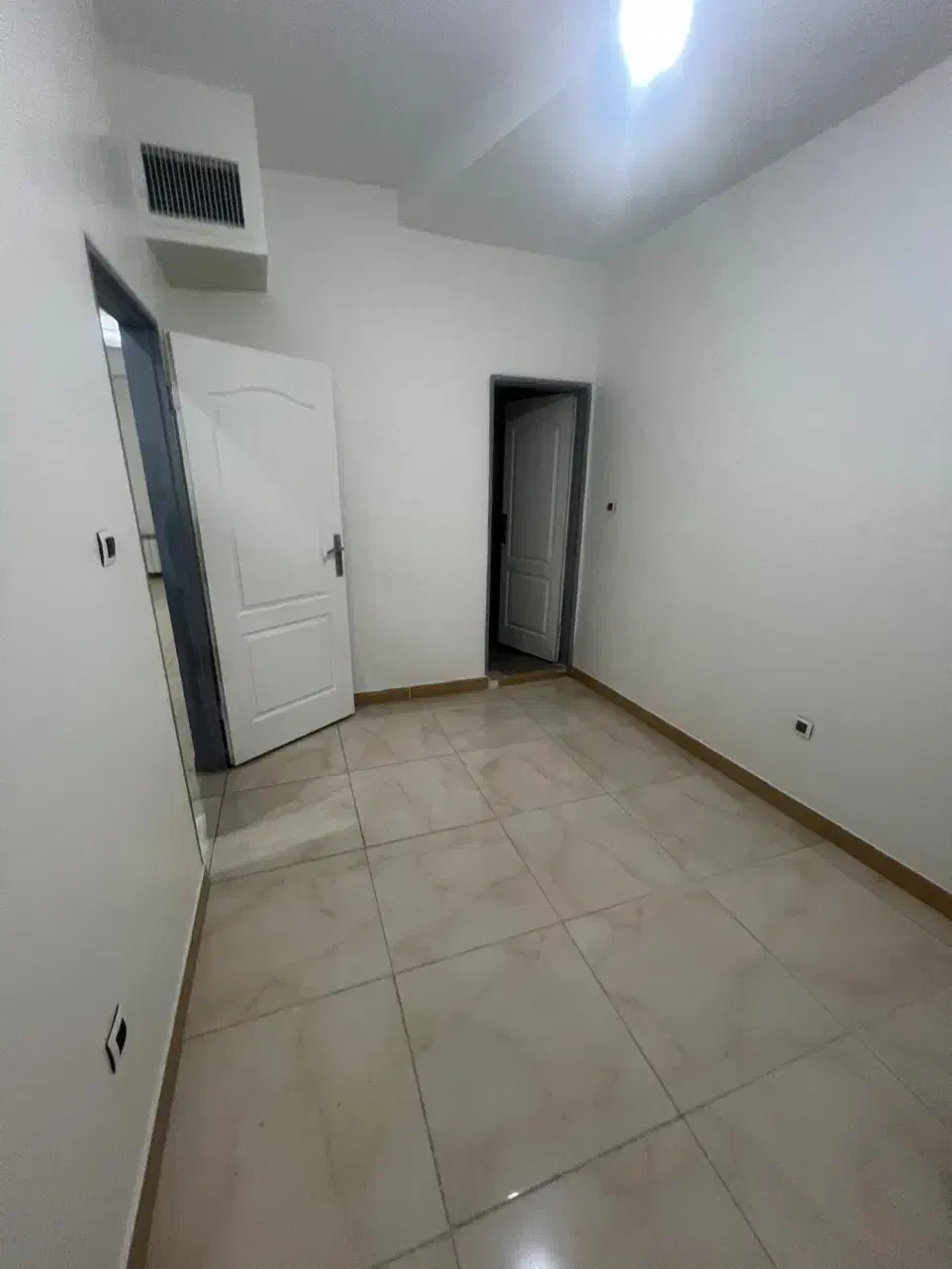 ۵۵فول امکانات در دکتر هوشیار